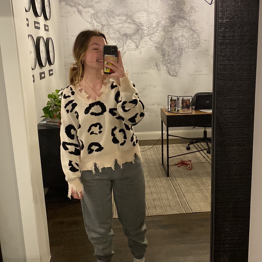 super cute brand new womens leopard top